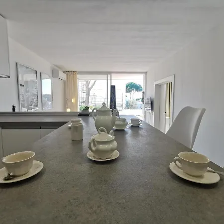Apartamento Amplio Con Wi-fi, Aire Acondicionado Y Terraza A 15 Min De La Playa En - Es-209-14